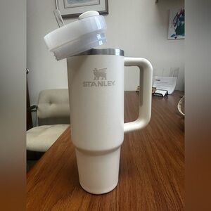 32 oz Stanley